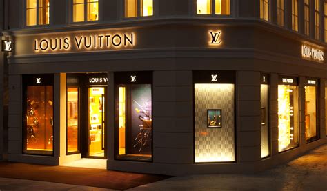 immagini marchio louis vuitton|Louis Vuitton italy official website.